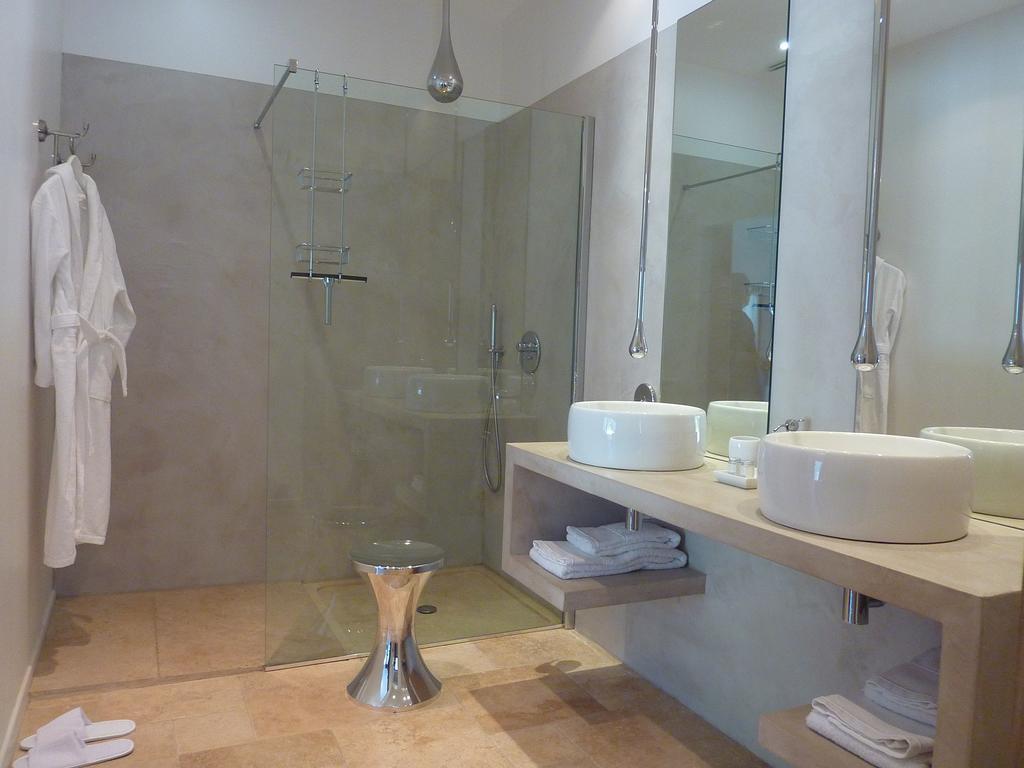 Les Mazets Du Luberon Bed & Breakfast Puget Room photo